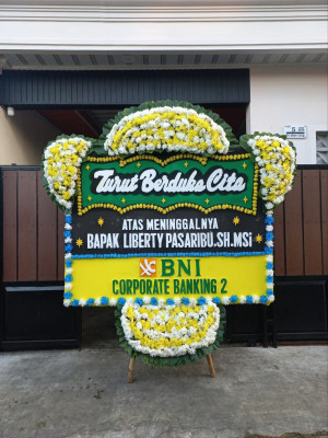 Papan Bunga Duka di Salubattang