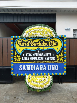 Papan Bunga Duka di Salubattang
